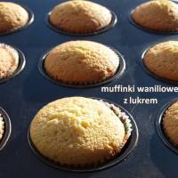 Muffinki waniliowe z lukrem